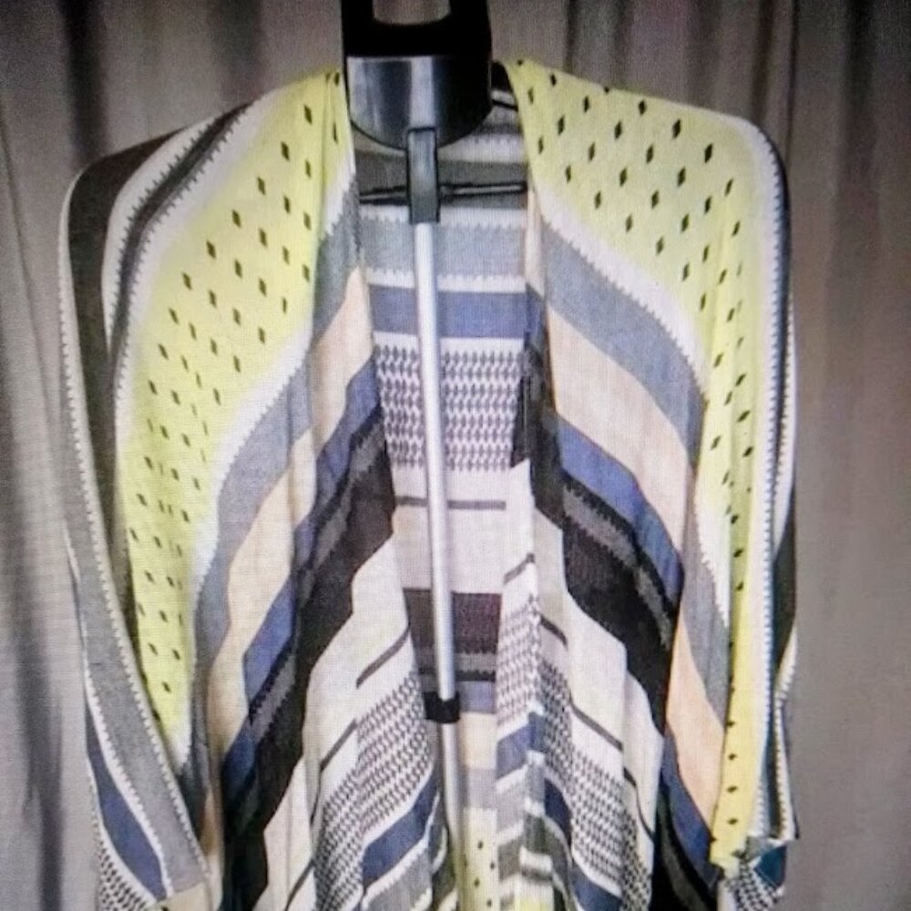 vacation-ready!  OS  cover-up/shawl/wrap/poncho  gray-blue-yellow-black